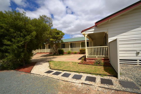 Echuca Holiday Units - New South Wales Tourism  0