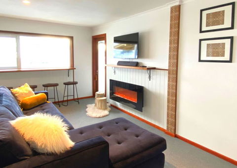 Eiger Chalet - New South Wales Tourism  1