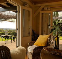 El Camino country cottage with terrace and stunning views - New South Wales Tourism 