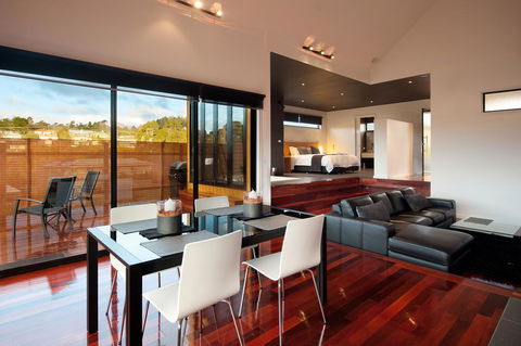 Elira 2 - New South Wales Tourism  3