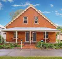 Eliza 1875 Red Brick Duplex Townhouse - New South Wales Tourism 