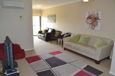 ELSINOR Townhouse 8 Mulwala - New South Wales Tourism  3
