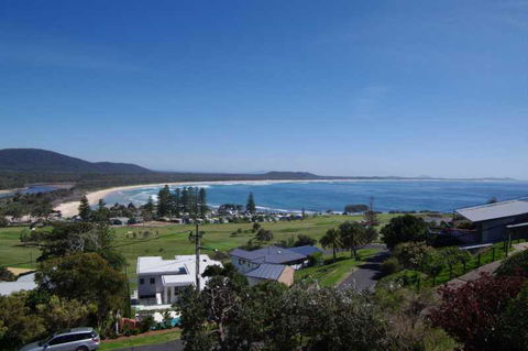 Endeavour, 10 Dulconghi Street - New South Wales Tourism  1