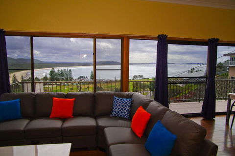 Endeavour, 10 Dulconghi Street - New South Wales Tourism  0