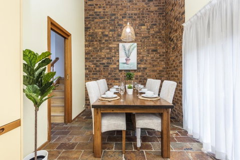 Epping 3BR 3BA Fast Wifi Easy Parking House - New South Wales Tourism  3