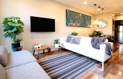 EROS City Fringe - Wifi, Wine, Netflix, Pets OK And Park Views! - New South Wales Tourism  1