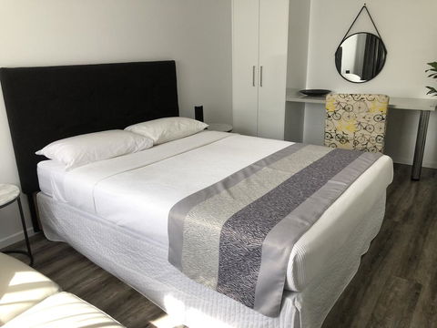 Escape On Lake - New South Wales Tourism  0