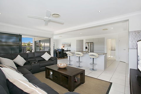 Escape To The Coast - New South Wales Tourism  2