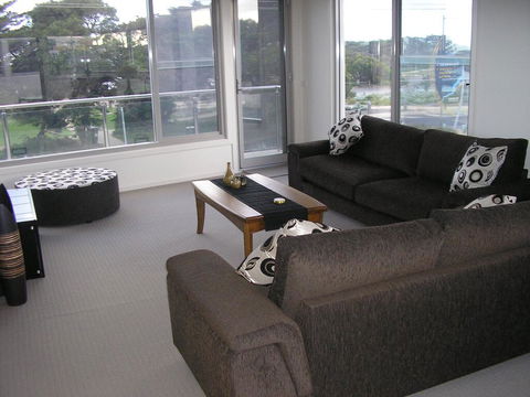 Esplanade Frontage 7B - New South Wales Tourism  3