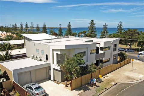 Esplanade Frontage 7B - New South Wales Tourism  0
