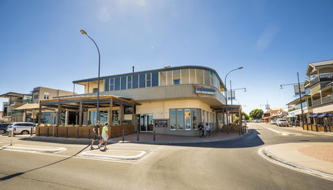 Esplanade Hotel Adelaide - New South Wales Tourism  0