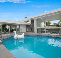 Essence of Broadbeach - New South Wales Tourism 