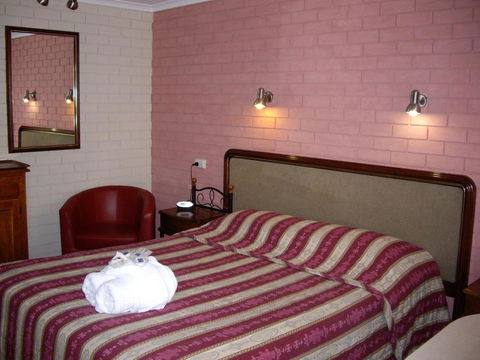 Estelle Kramer Motel - New South Wales Tourism  3