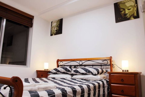 Executively Styled 2 Bed, 2 Bath, Perfect Location - New South Wales Tourism  3