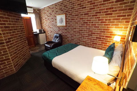 Exies Bagtown - New South Wales Tourism  3