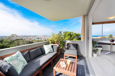 Experience Bondi Beach As Your Backdrop - New South Wales Tourism  2