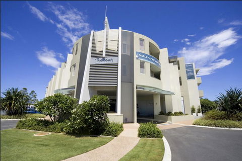 EXTRA LARGE 2 Bed Apartment - 3 Pools And Spa - Mountain View - BEACHFRONT LOCATION CABARITA BEACH - New South Wales Tourism  1