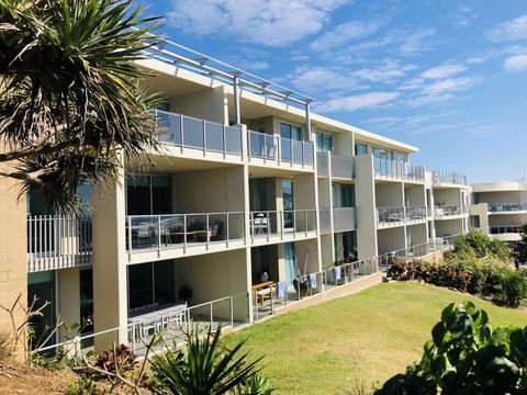 EXTRA LARGE 2 Bed Apartment - 3 Pools And Spa - Mountain View - BEACHFRONT LOCATION CABARITA BEACH - New South Wales Tourism  3