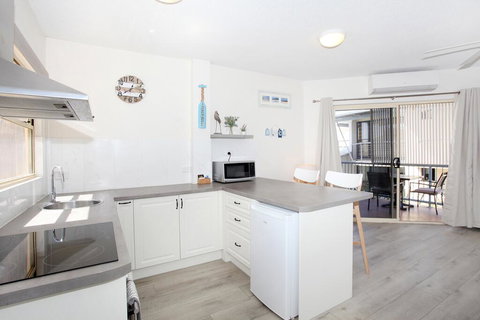 FABULOUS BEACHFRONT POSITION - New South Wales Tourism  3