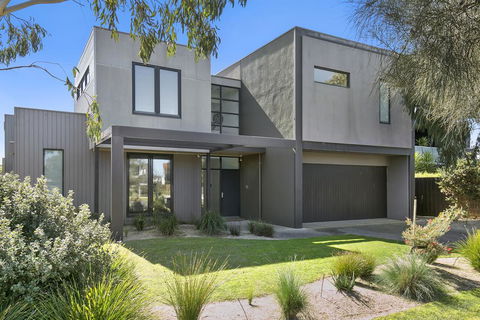 Fabulous Home - Families Only - New South Wales Tourism  1