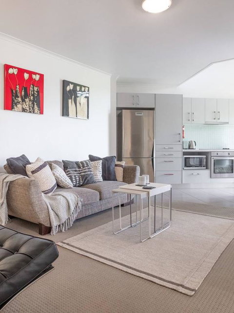 Fabulous Kangaroo Point 3 Bedroom Apartment - New South Wales Tourism  3