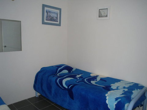Fabulous Location - Ground Floor Waterfront Unit! Clearview Apartments - New South Wales Tourism  1