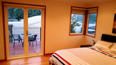 Family Getaway In Eildon - Pet Friendly - New South Wales Tourism  0