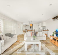 Family House With BBQ Deck Water View and Parking - New South Wales Tourism 