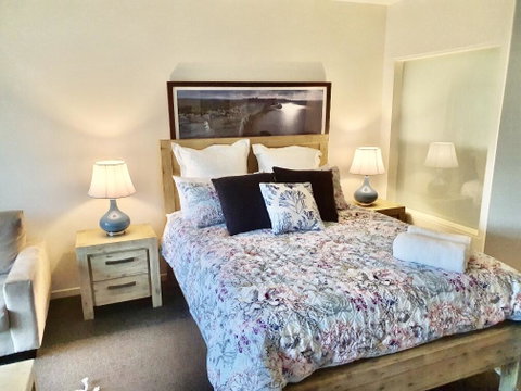 FAMILY ISLAND GETAWAY - BEACHFRONT APARTMENT - New South Wales Tourism  1