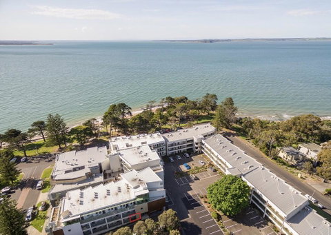 FAMILY ISLAND GETAWAY - BEACHFRONT APARTMENT - New South Wales Tourism  0