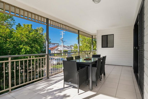 Family-Size Duplex In Quiet Neighbourhood - New South Wales Tourism  3