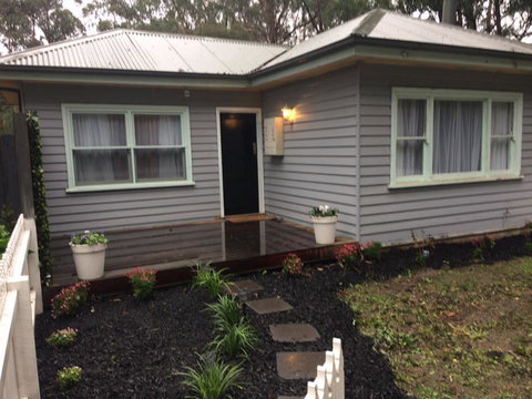 Fell Estate Cottages - New South Wales Tourism  0