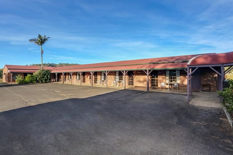 Fernvale Hotel Motel - New South Wales Tourism  1