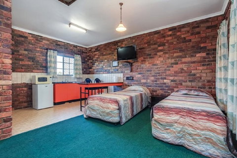 Fernvale Hotel Motel - New South Wales Tourism  3