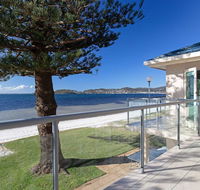 Filoli' 91 Foreshore Drive - huge waterfront home - New South Wales Tourism 
