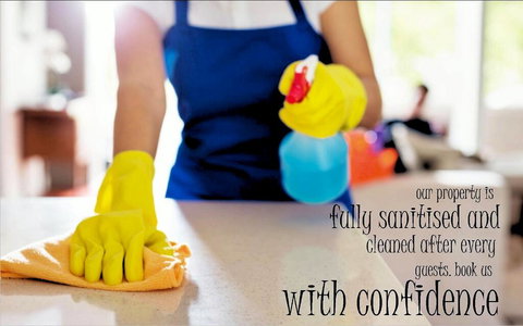 FITZROY FANTASTIC 1BR APT With FREE WINE, NETFLIX, WIFI, Close To TRAMS, COLES - New South Wales Tourism  3