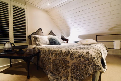 Fitzroy Inn Historic Retreat Mittagong - New South Wales Tourism  1