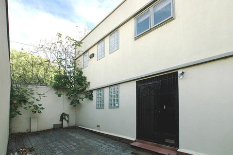 Fitzroy Spacious House - New South Wales Tourism  2