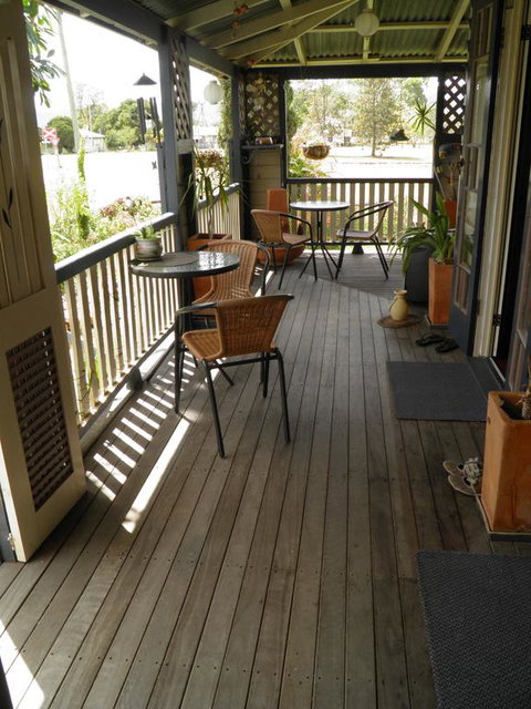 Follywood Guesthouse B&B - New South Wales Tourism  3