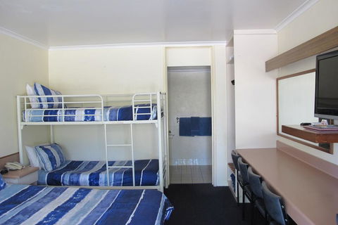 Fox Glenn Motor Inn - New South Wales Tourism  2