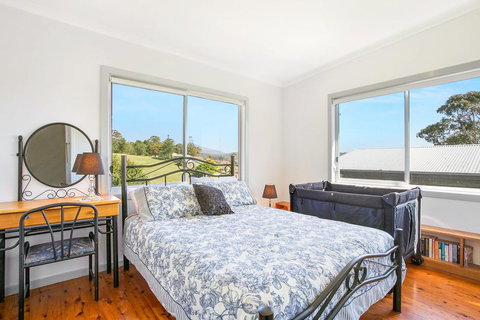 Frangipani Cottage Narooma - New South Wales Tourism  1