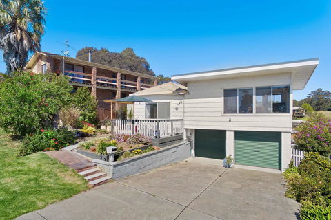 Frangipani Cottage Narooma - New South Wales Tourism  3