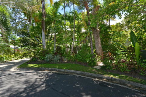 Frangipani Sur La Mer - New South Wales Tourism  1