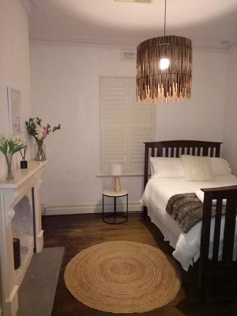 FUNKY COTTAGE - New South Wales Tourism  2