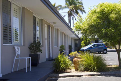 Gale Street Motel & Villas - New South Wales Tourism  0