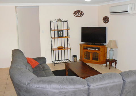 Geraldton Luxury Vacation Home - New South Wales Tourism  2