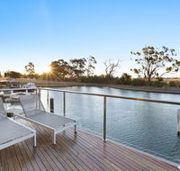 Gippsland Lakehouse A - Canal frontage - New South Wales Tourism 