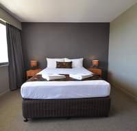 Gladstone Reef Hotel Motel - New South Wales Tourism 