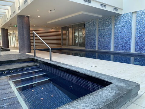 GLENELG Five Stars - New South Wales Tourism  1