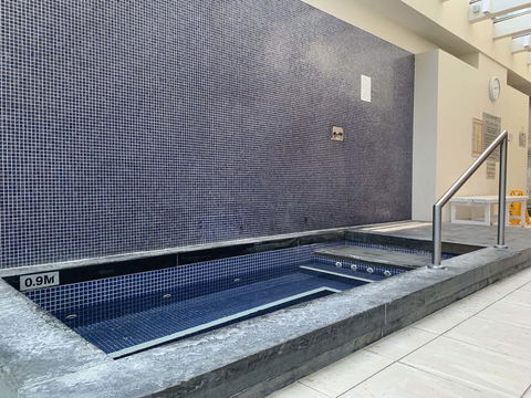 GLENELG Five Stars - New South Wales Tourism  2